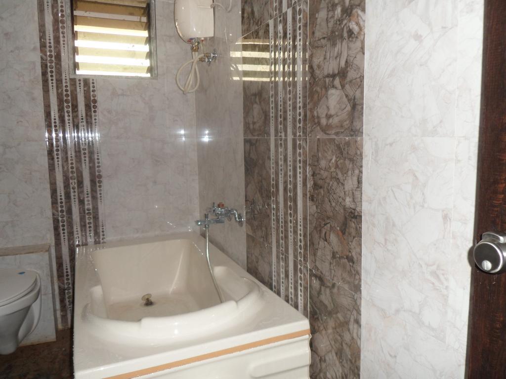 Hotel Canada Palace Watuwa Cameră foto